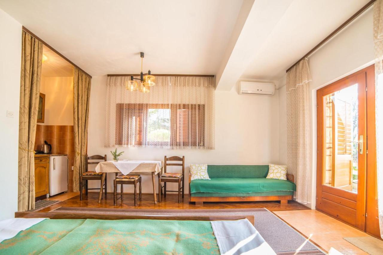 Apartments Antic 4255 Селце Екстериор снимка