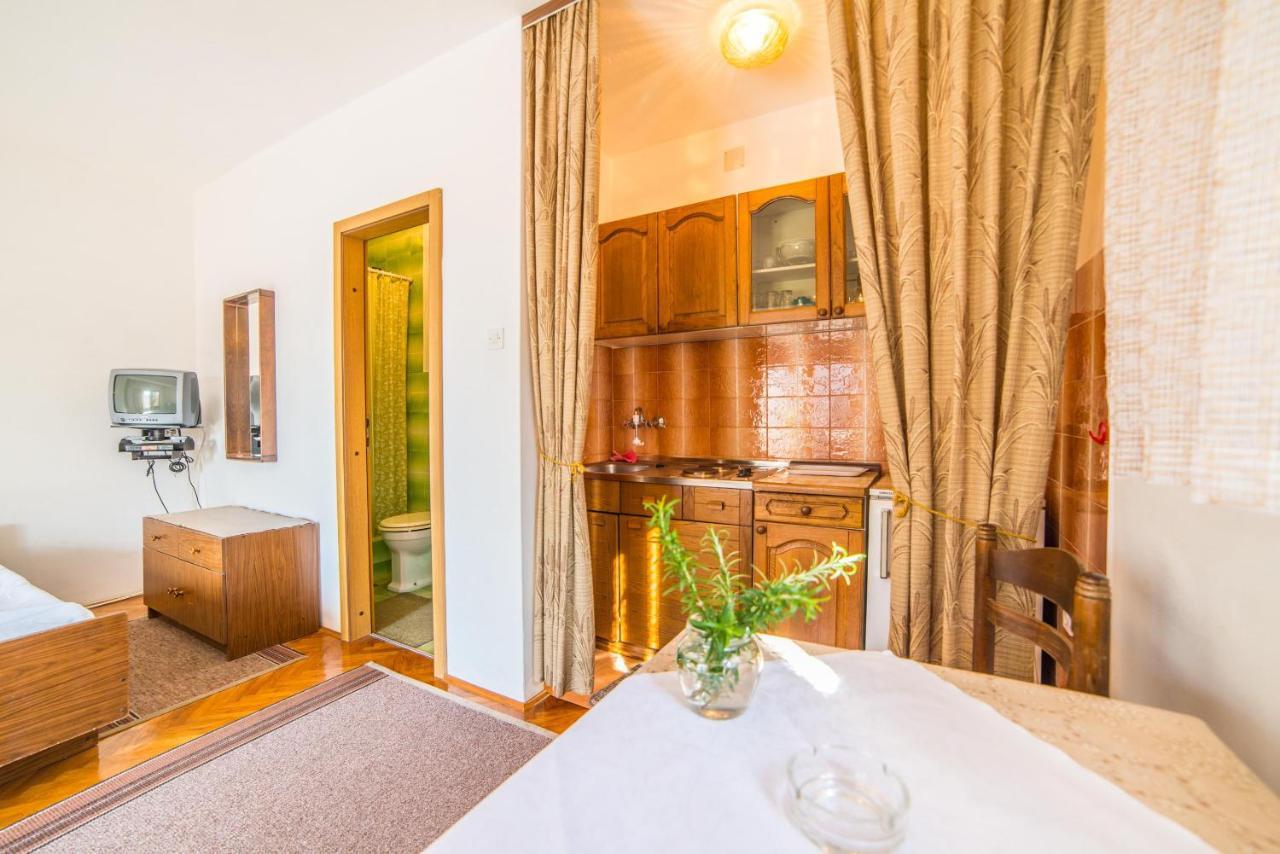 Apartments Antic 4255 Селце Екстериор снимка