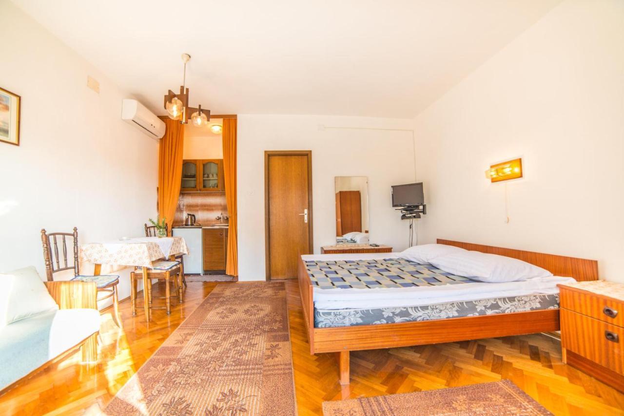 Apartments Antic 4255 Селце Екстериор снимка